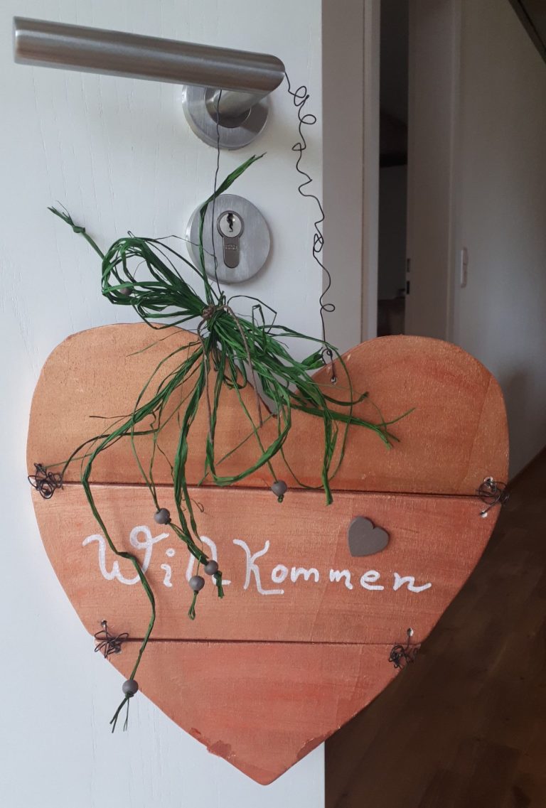 Willkommensschild Ferienwohnung Heumilch-Hof Fehr in Stiefenhofen im Allgäu